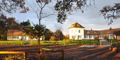 photo domaine cĂ´tĂ© parking